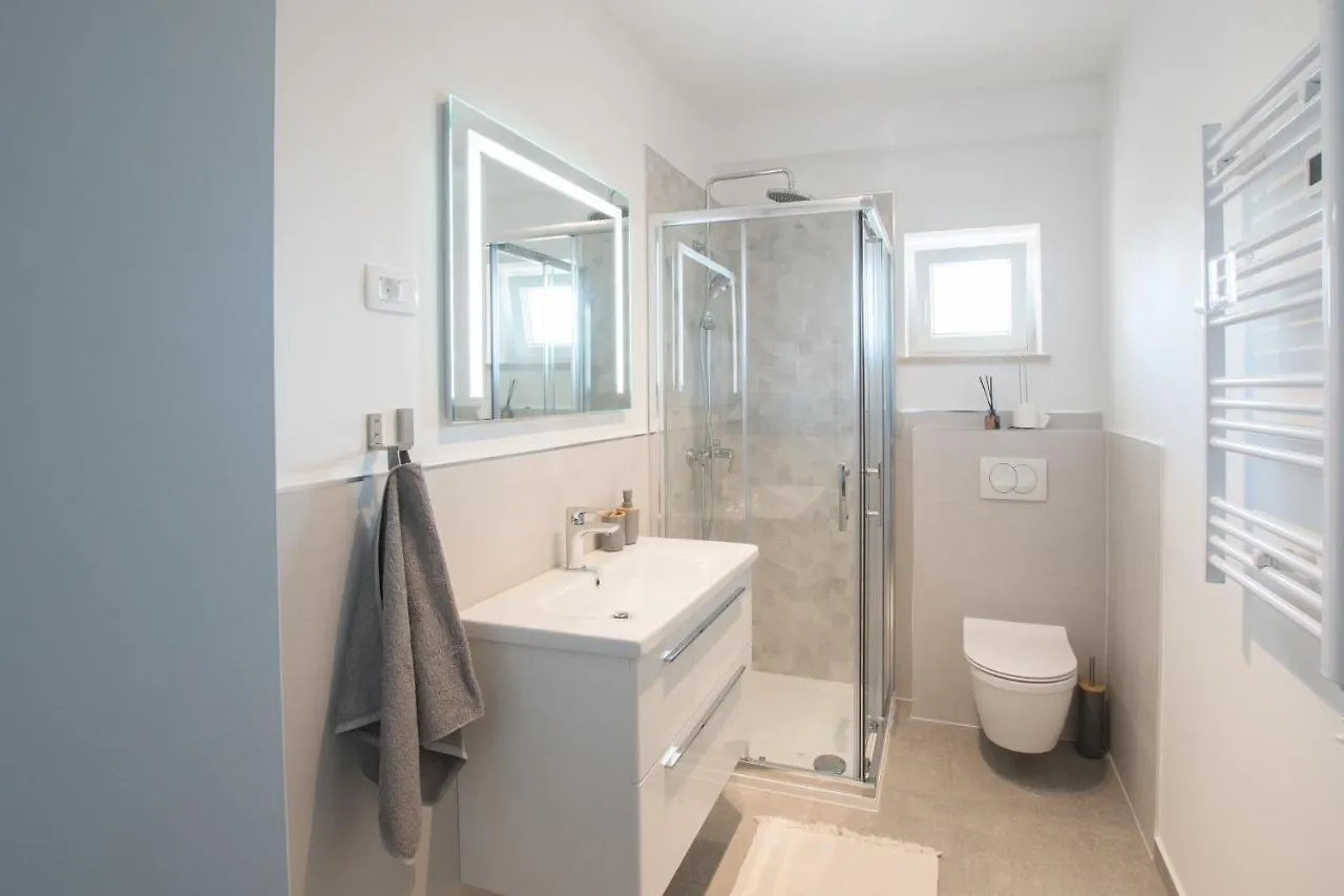 Apartments Lirio Umag